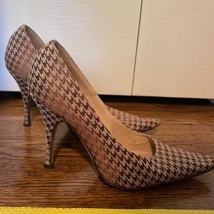 Manolo Blahnik tweed tan pumps size 38!